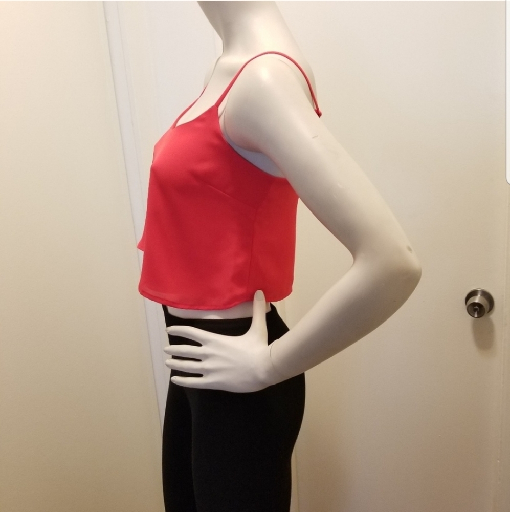 Express Crop Top - Picture 3 of 5